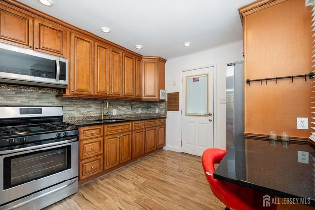 185 PLAINFIELD Avenue, Edison, NJ 08817