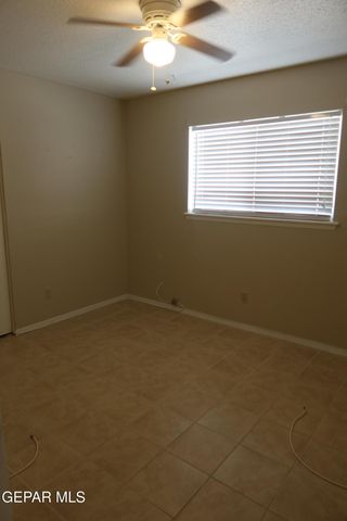 10345 BISCAINE Street, El Paso, TX 79924