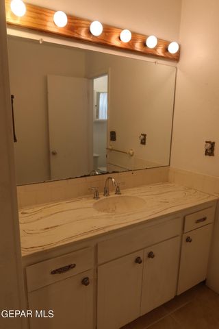 10345 BISCAINE Street, El Paso, TX 79924