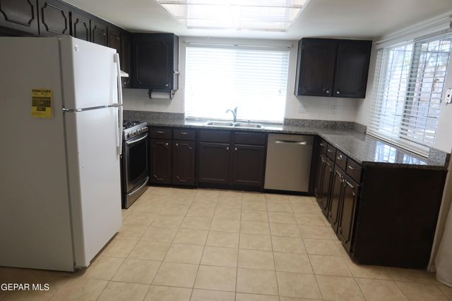 10345 BISCAINE Street, El Paso, TX 79924