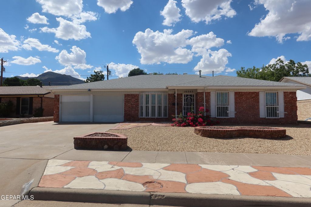 10345 BISCAINE Street, El Paso, TX 79924