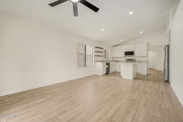 2111 E WILLIAMS Drive, Phoenix, AZ 85024