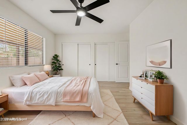 2111 E WILLIAMS Drive, Phoenix, AZ 85024