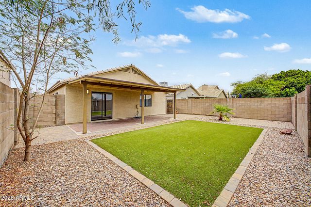 2111 E WILLIAMS Drive, Phoenix, AZ 85024