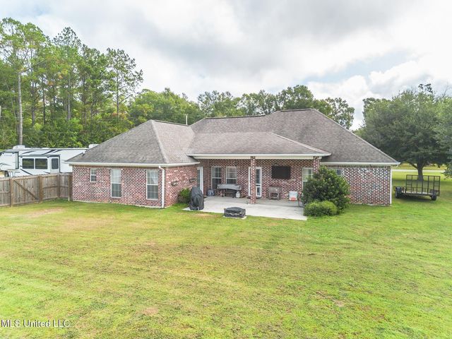 12009 Circle G Ranch Road, Picayune, MS 39466