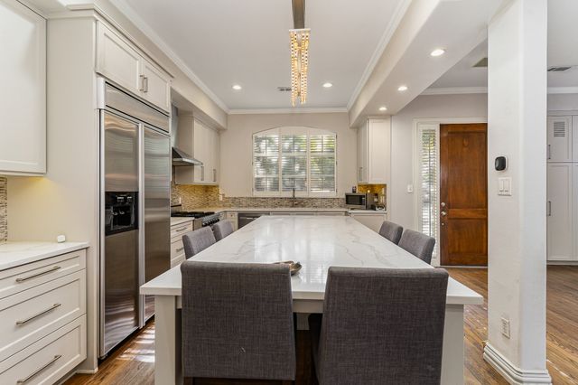 3314 Blackburn Street, Dallas, TX 75204