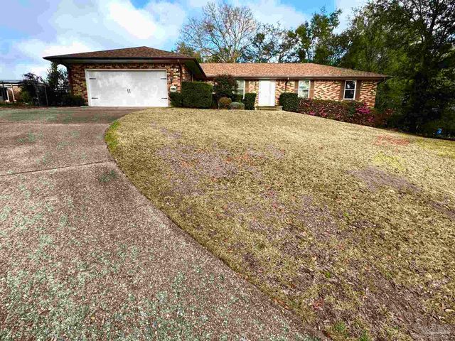 6040 Strickland Pl, Pensacola, FL 32506