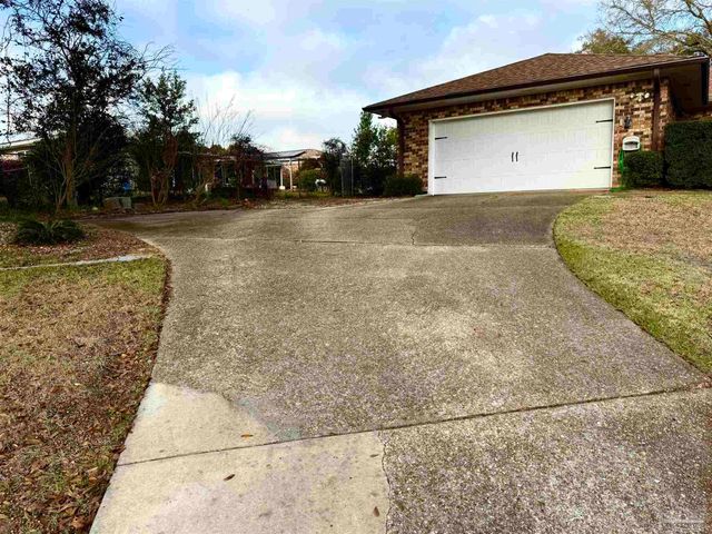 6040 Strickland Pl, Pensacola, FL 32506