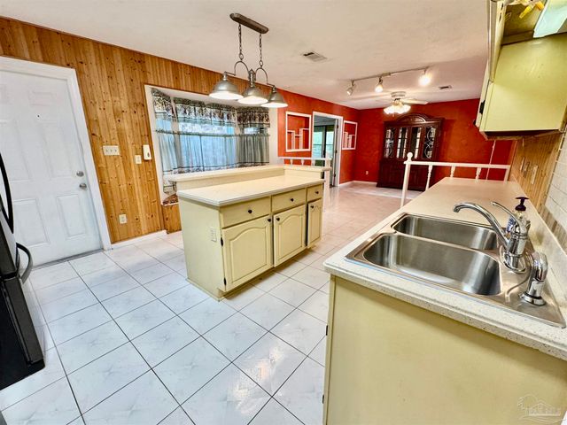 6040 Strickland Pl, Pensacola, FL 32506