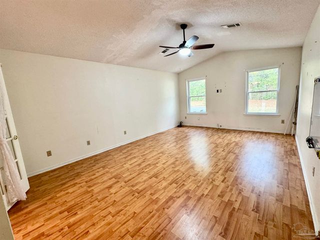 6040 Strickland Pl, Pensacola, FL 32506