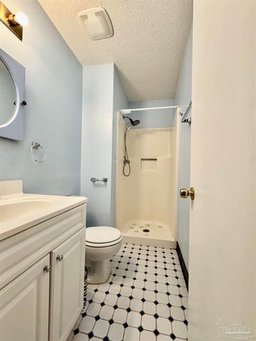 6040 Strickland Pl, Pensacola, FL 32506