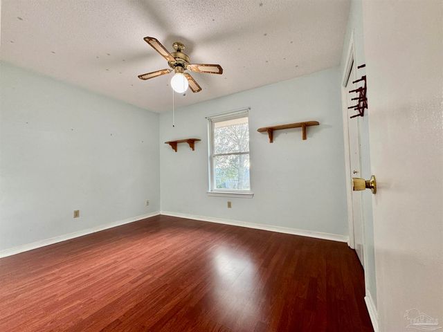 6040 Strickland Pl, Pensacola, FL 32506