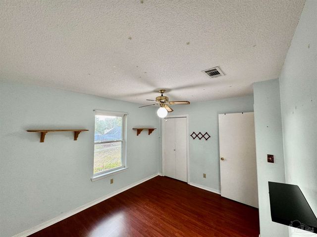 6040 Strickland Pl, Pensacola, FL 32506