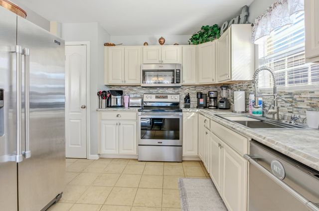 5108 OPAL DR, Columbia, MO 65202