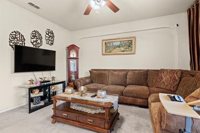 1045 Doe Meadow Drive, Fort Worth, TX 76028