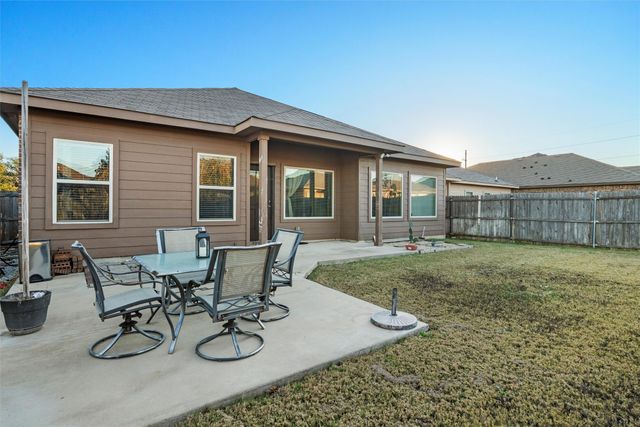 1045 Doe Meadow Drive, Fort Worth, TX 76028