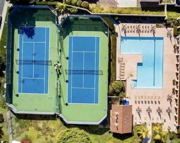 6863 Maple Leaf Dr. Drive, Carlsbad, CA 92011