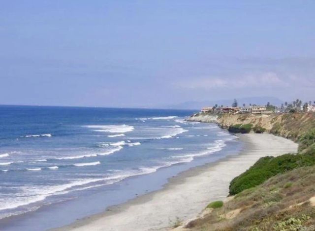 6863 Maple Leaf Dr. Drive, Carlsbad, CA 92011