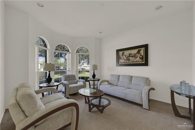 112 E Zenaida Avenue, Mcallen, TX 78504