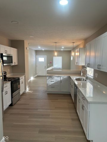 318 N Kealing Avenue, Indianapolis, IN 46201