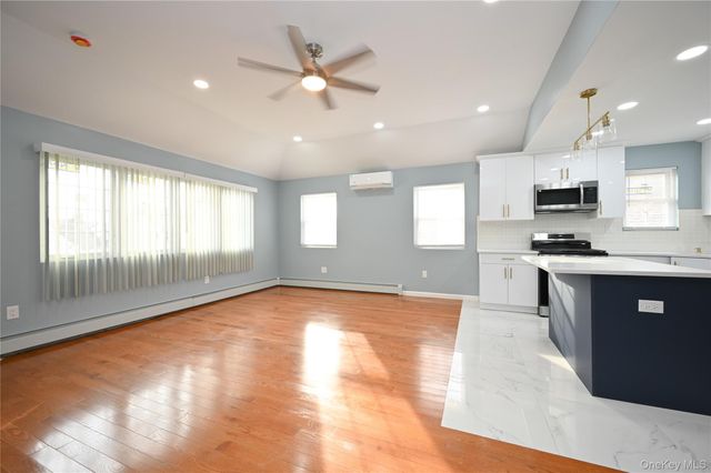 198-19 118th Avenue, Saint Albans, NY 11412