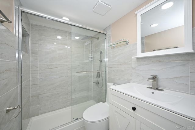 198-19 118th Avenue, Saint Albans, NY 11412