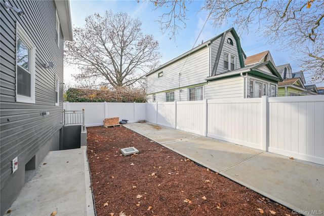 198-19 118th Avenue, Saint Albans, NY 11412