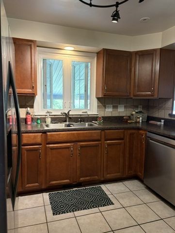 727 W GORE Road, Erie, PA 16509