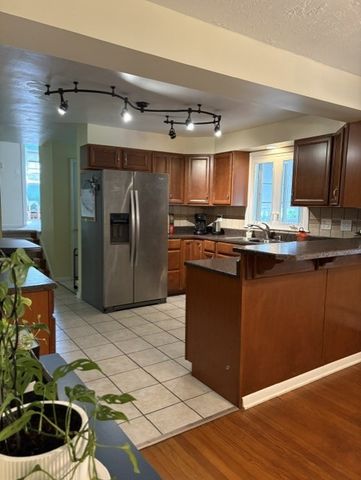 727 W GORE Road, Erie, PA 16509