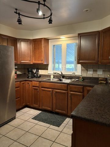 727 W GORE Road, Erie, PA 16509