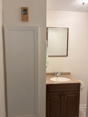 727 W GORE Road, Erie, PA 16509