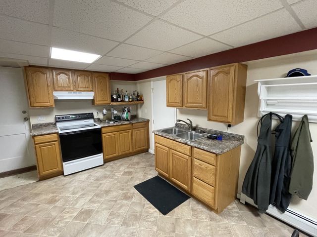 727 W GORE Road, Erie, PA 16509