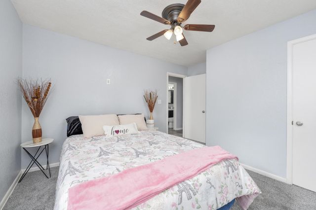425 W 4th, Haysville, KS 67060