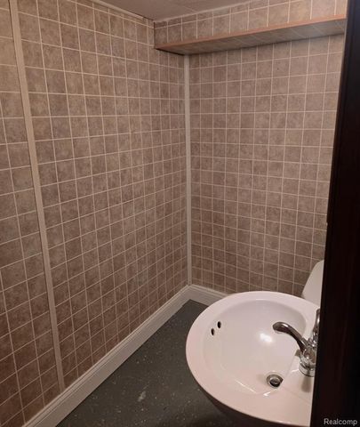 24309 Norfolk Street, Detroit, MI 48219