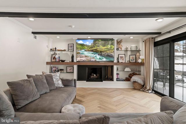 1204 ELLSTON RD, Havertown, PA 19083