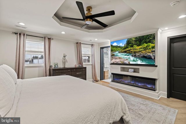 1204 ELLSTON RD, Havertown, PA 19083