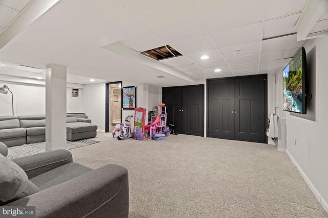 1204 ELLSTON RD, Havertown, PA 19083