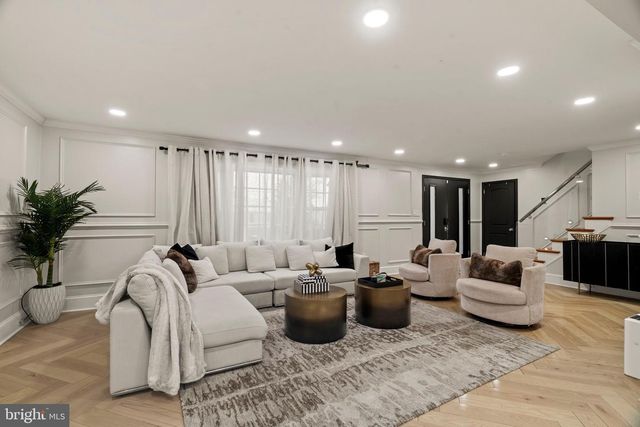 1204 ELLSTON RD, Havertown, PA 19083