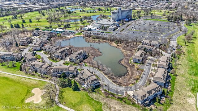 1 Willowcrest Drive, Oak Brook, IL 60523