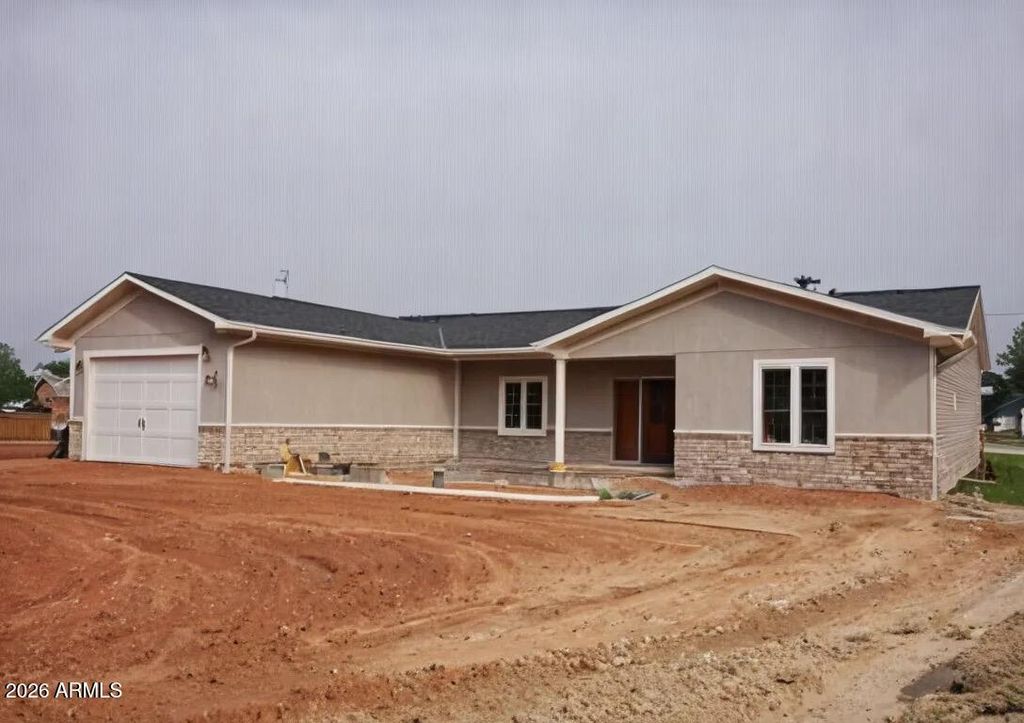 Image 3 of property listing at 10893 E Angus Lane, Coolidge, AZ 85128