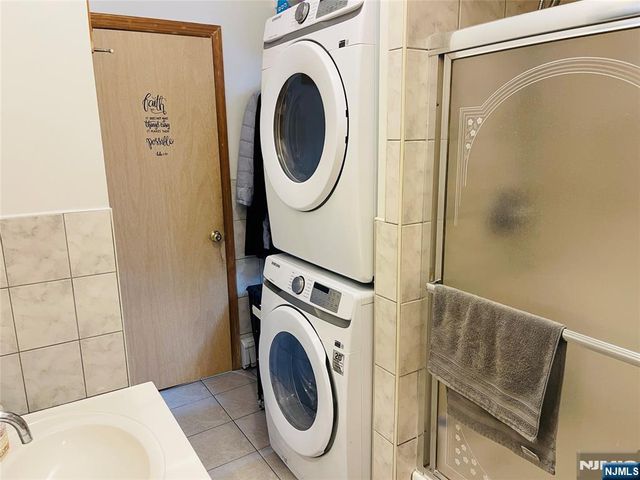 108 Bellevue Avenue, Elmwood Park, NJ 07407