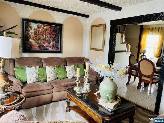 108 Bellevue Avenue, Elmwood Park, NJ 07407