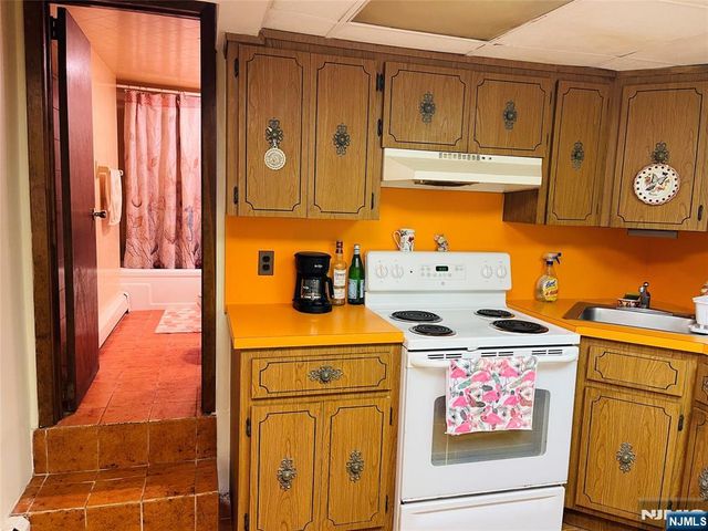 108 Bellevue Avenue, Elmwood Park, NJ 07407