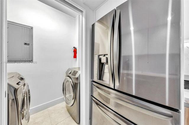 6917 Collins Ave PH22, Miami Beach, FL 33141