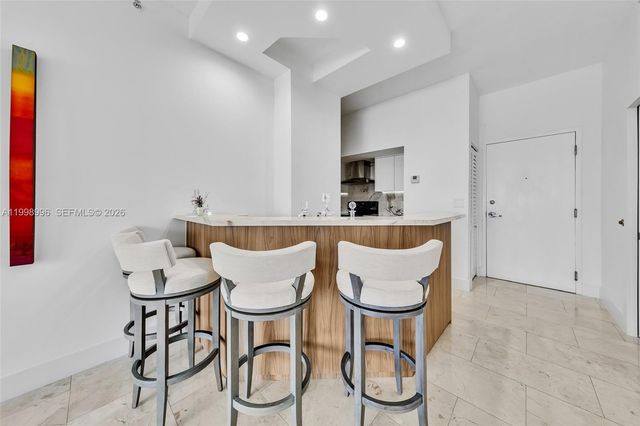 6917 Collins Ave PH22, Miami Beach, FL 33141