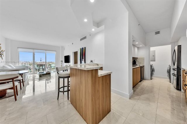 6917 Collins Ave PH22, Miami Beach, FL 33141