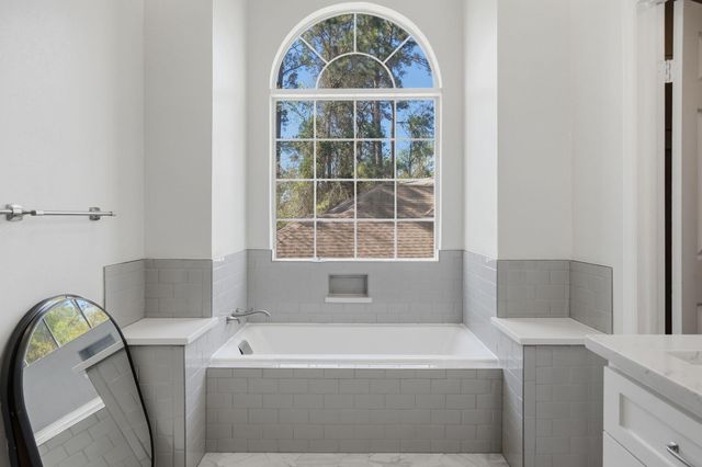 18 Hawkseye Place, The Woodlands, TX 77381