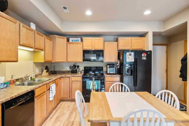 2341 Hart Avenue 2, Des Moines, IA 50320