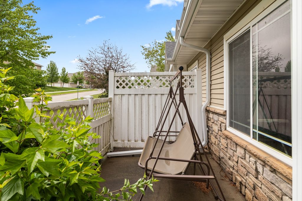 2341 Hart Avenue 2, Des Moines, IA 50320