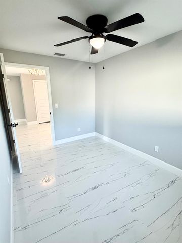 3432 Southern Pines Drive, Fort Pierce, FL 34982